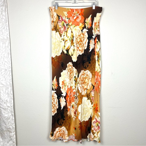 Favorite Daughter Gwen Floral Print Maxi Skirt in Sienna Brown/Gold/Cream - Picture 3 of 7